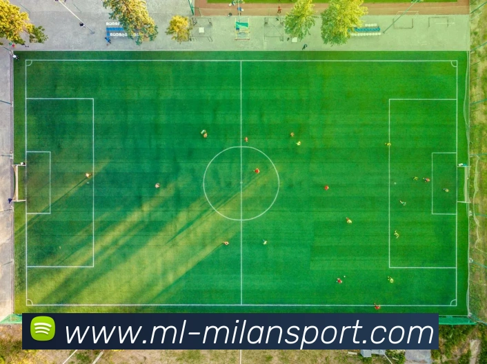 詹姆斯谈球队调整：成功为艾顿提供更多支持与机会