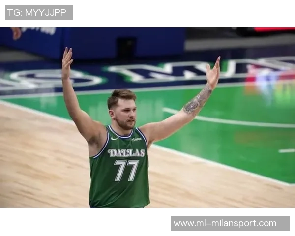 独行侠官宣复古绿色球衣与地板涂装回归引发球迷热议 独行侠官宣复古绿色球衣与地板涂装回归引发球迷热议