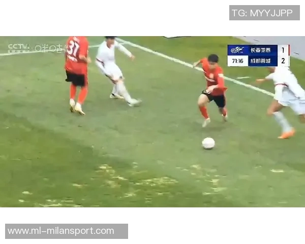 泽卡投诉手球遭裁判驳回VAR回放确认浙江未犯规引争议 泽卡投诉手球遭裁判驳回VAR回放确认浙江未犯规引争议