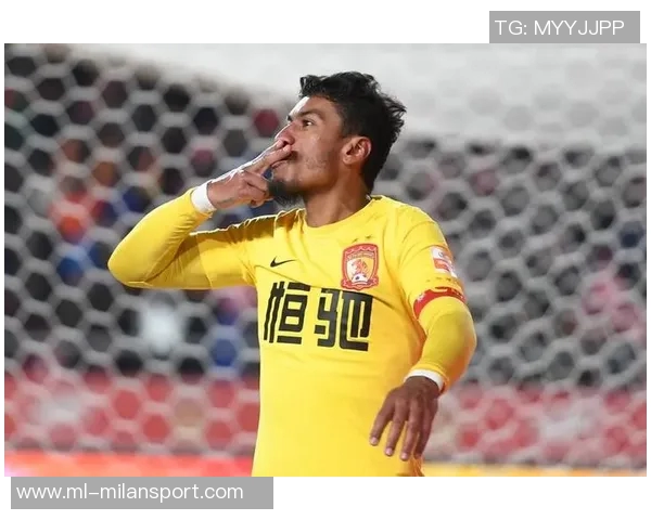 保利尼奥质疑伊涅斯塔未获金球奖称赞梅西场上表现无所不能