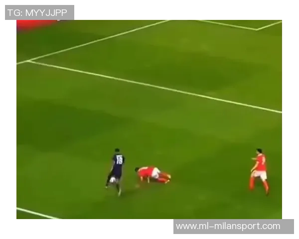 卡索拉西甲英超出战462场仅第二次染红牌引发热议