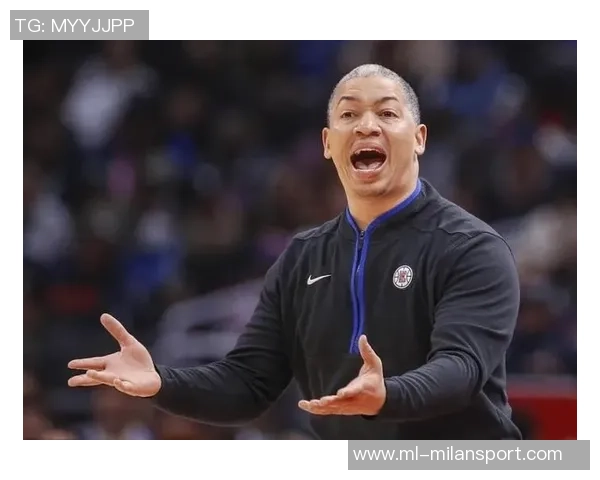 泰伦卢谈防守策略坚持不换防库里以减少混乱局面