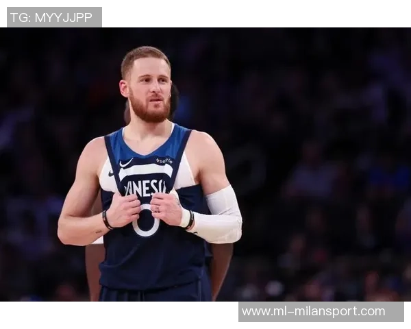 迪文岑佐全场表现出色15投7中三分球命中率高达45贡献21分助力球队胜利 迪文岑佐全场表现出色15投7中三分球命中率高达45贡献21分助力球队胜利