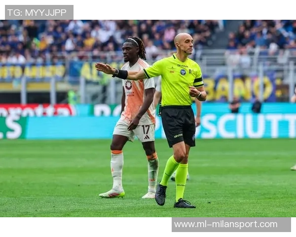 前裁判解析比塞克未被红牌处罚原因与苏契奇回防的关键因素 前裁判解析比塞克未被红牌处罚原因与苏契奇回防的关键因素